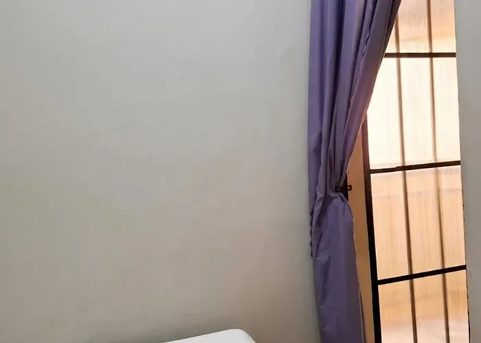 Affordable Near Ayala And Greenbelt بيت شباب